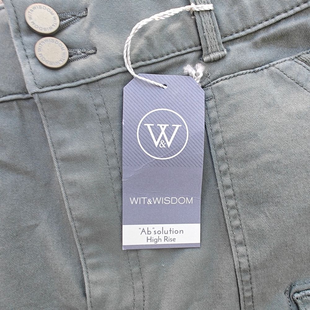 Wit & Wisdom Absolution Frayed High Rise Green Shorts Size 14 NWT - Picture 6 of 8
